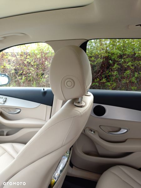Mercedes-Benz GLC 300 4Matic 9G-TRONIC - 32