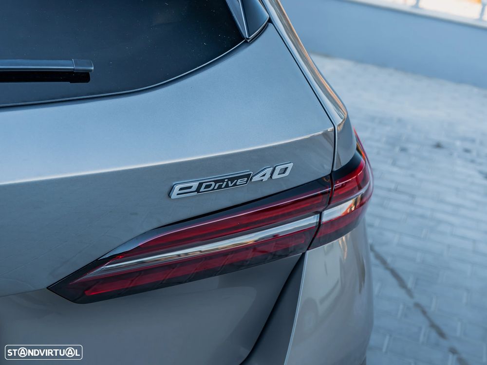 BMW i5 Touring eDrive40 - 46