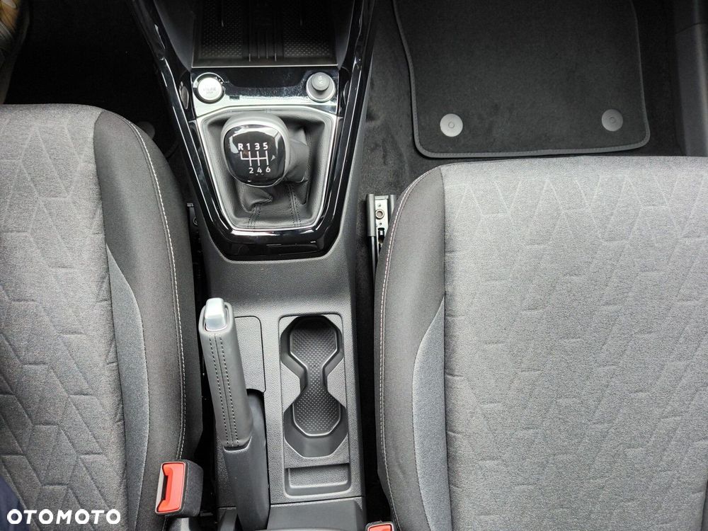Volkswagen T-Cross 1.0 TSI Life Plus - 27