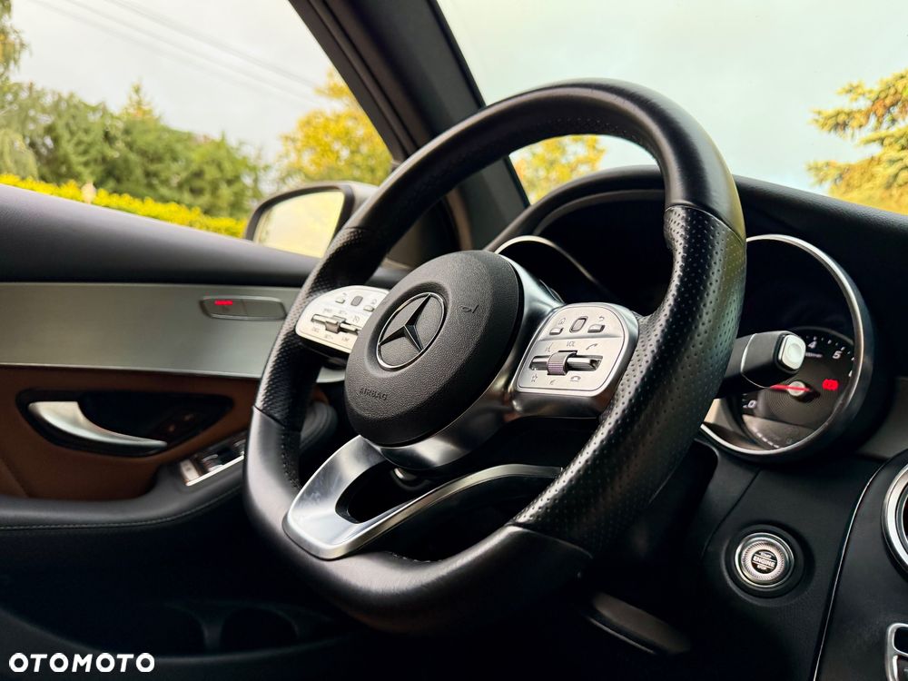 Mercedes-Benz GLC 200 4Matic 9G-TRONIC AMG Line Plus - 21