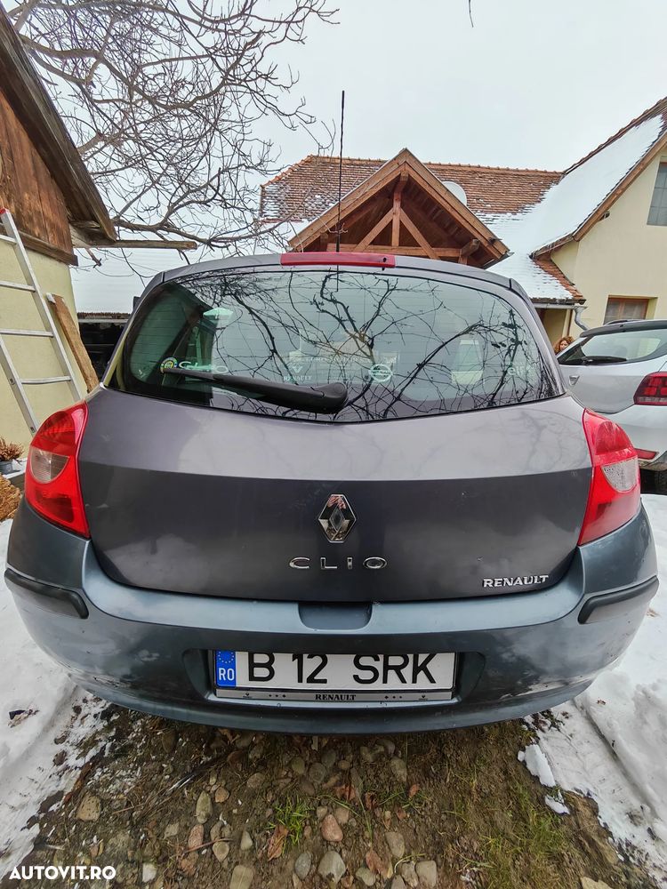 Renault Clio 1.4 16V Dynamique - 4