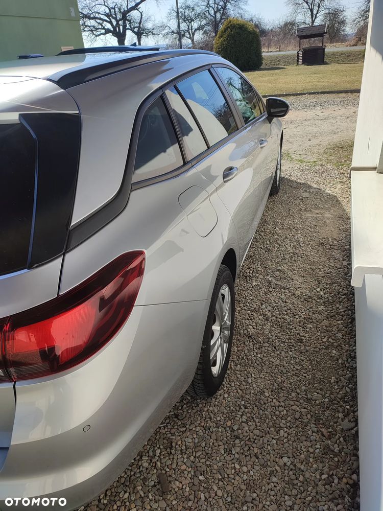 Opel Astra 1.6 CDTI Sport - 24