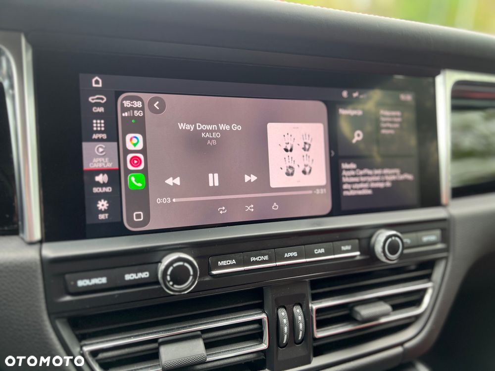 Porsche Macan - 40