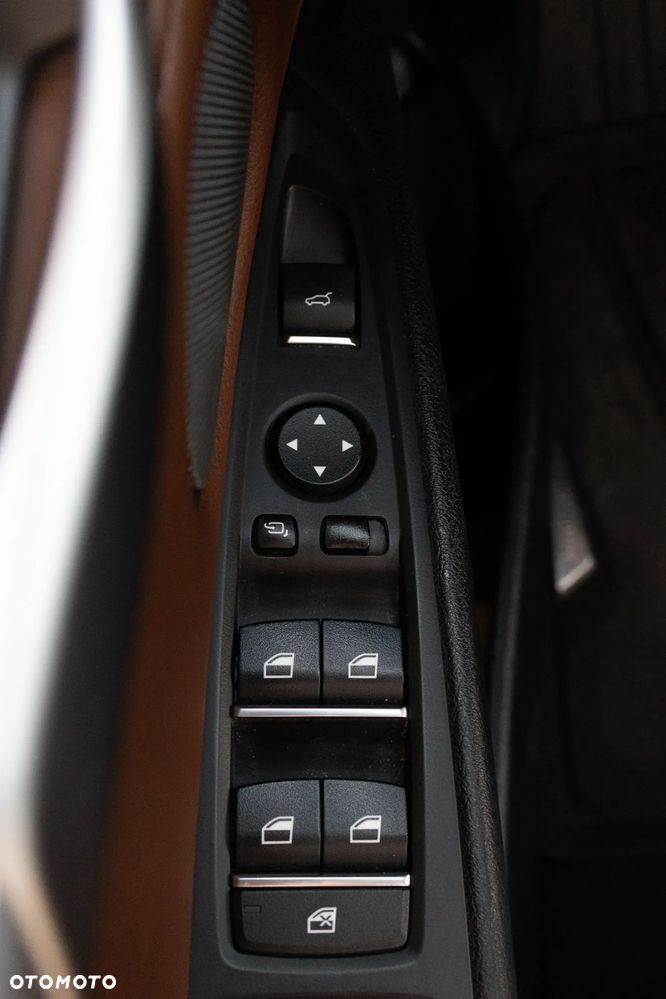 BMW X5 xDrive35i - 30