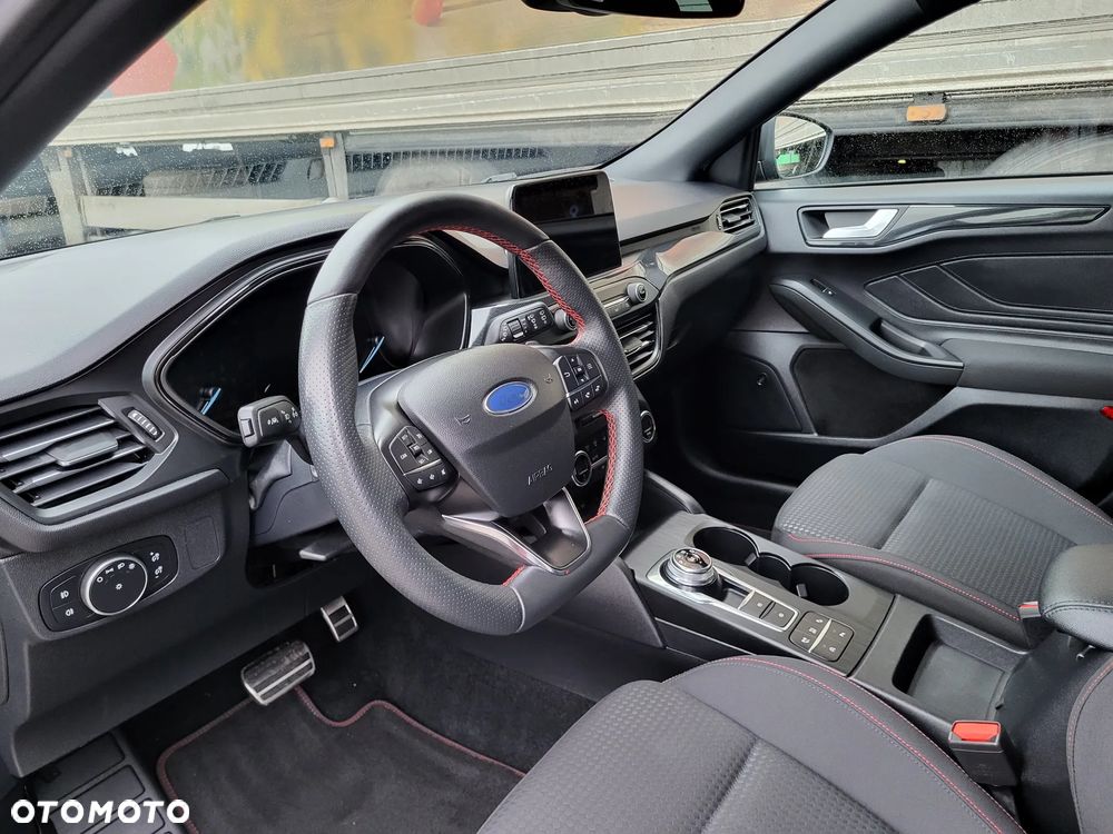 Ford Focus 1.5 EcoBoost STart-Stopp-System ST-LINE X - 16