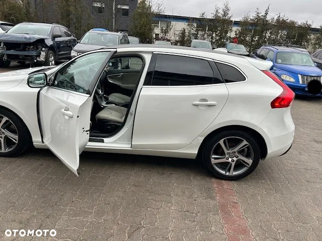 Volvo V40 T5 Drive-E R-Design Summum - 4