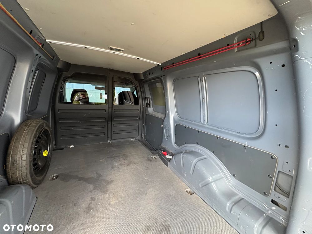 Volkswagen Caddy Maxi - 12