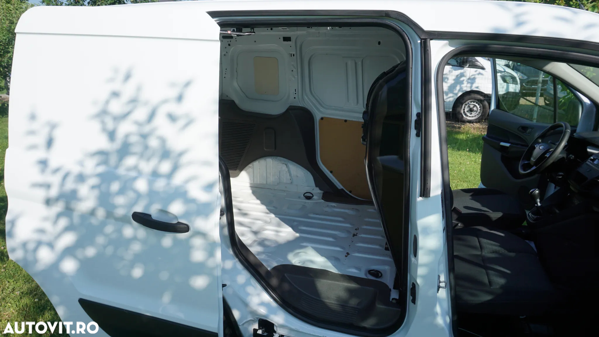 Ford Transit Connect - 9