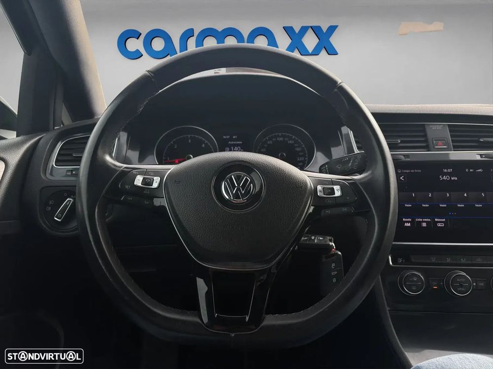 VW Golf 1.6 TDI Highline - 10