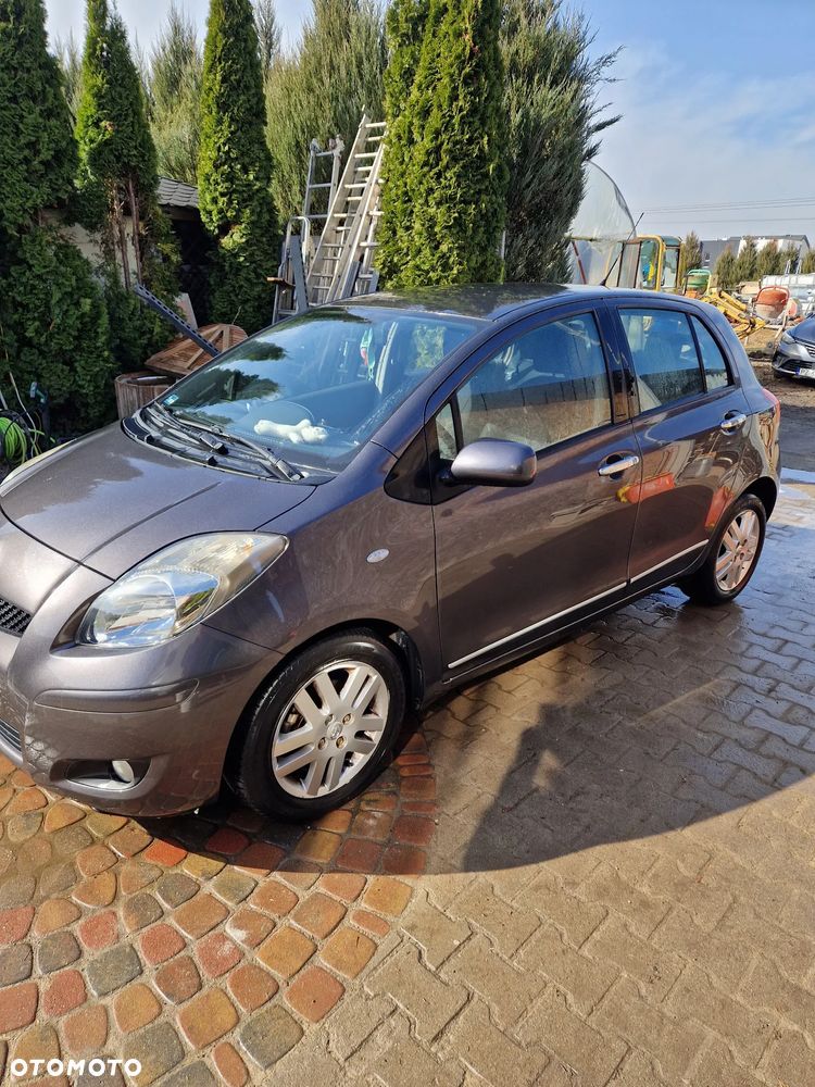 Toyota Yaris 1.33 2010 - 1