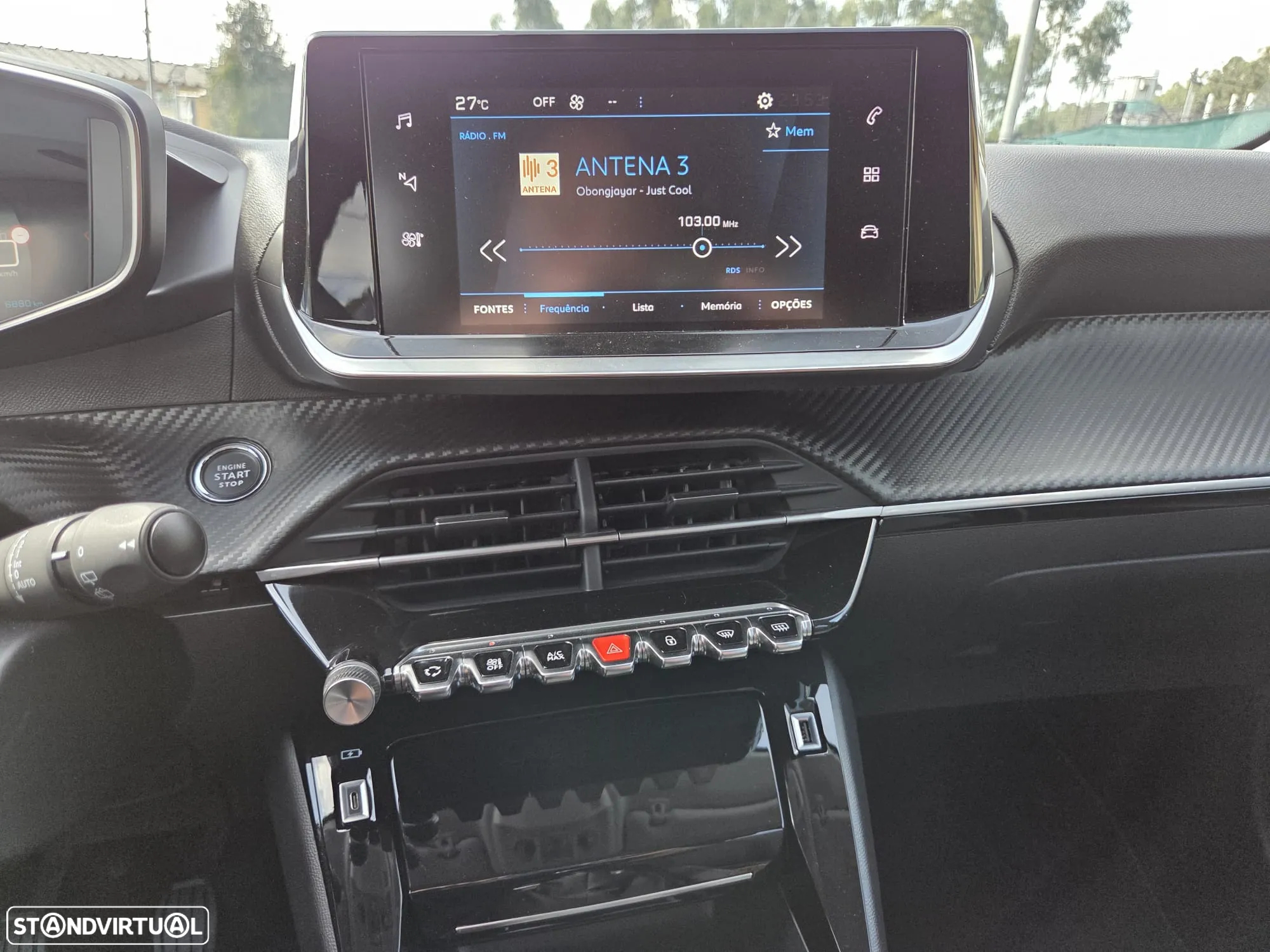 Peugeot 208 1.2 PureTech Allure - 21