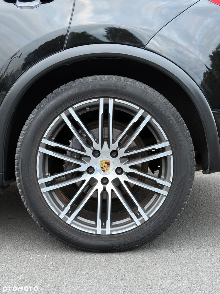 Porsche Cayenne - 19