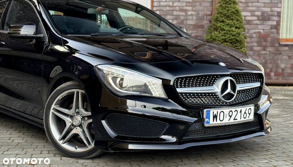 Mercedes-Benz CLA 180 7G-DCT AMG Line - 11