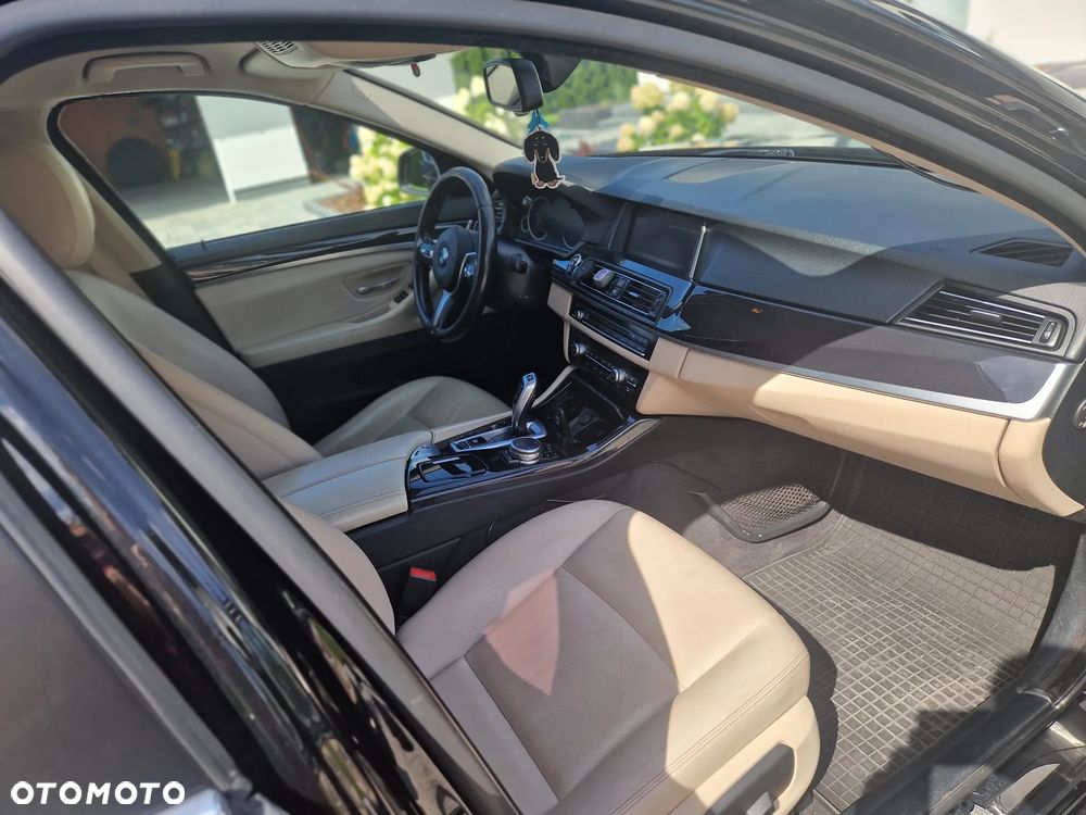 BMW Seria 5 520d xDrive Luxury Line - 10