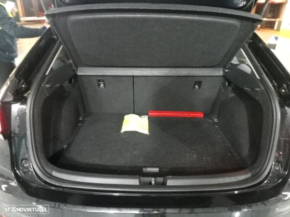 VW Taigo 1.0 TSI Urban - 10