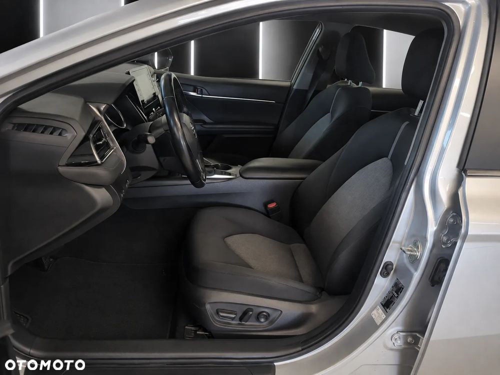 Toyota Camry 2.5 Hybrid Comfort CVT - 7