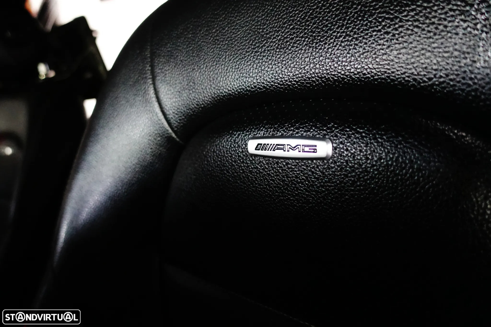 Mercedes-Benz C 300 h AMG Line - 44