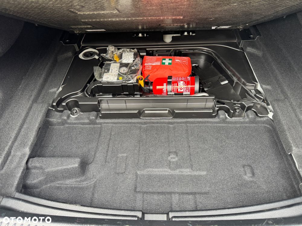 Mercedes-Benz Klasa A 200 7G-DCT AMG Line - 31