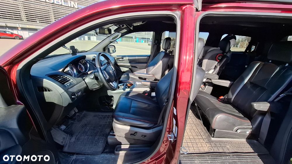 Dodge Grand Caravan 3.6 R/T - 9