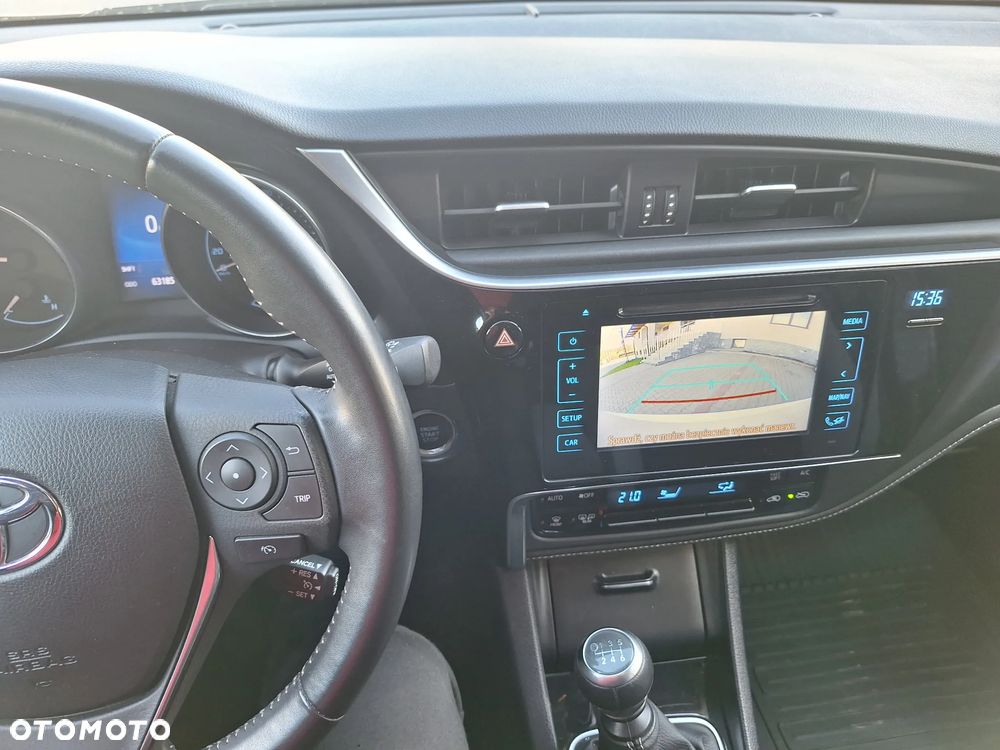 Toyota Auris 1.2 Turbo Design Edition - 9