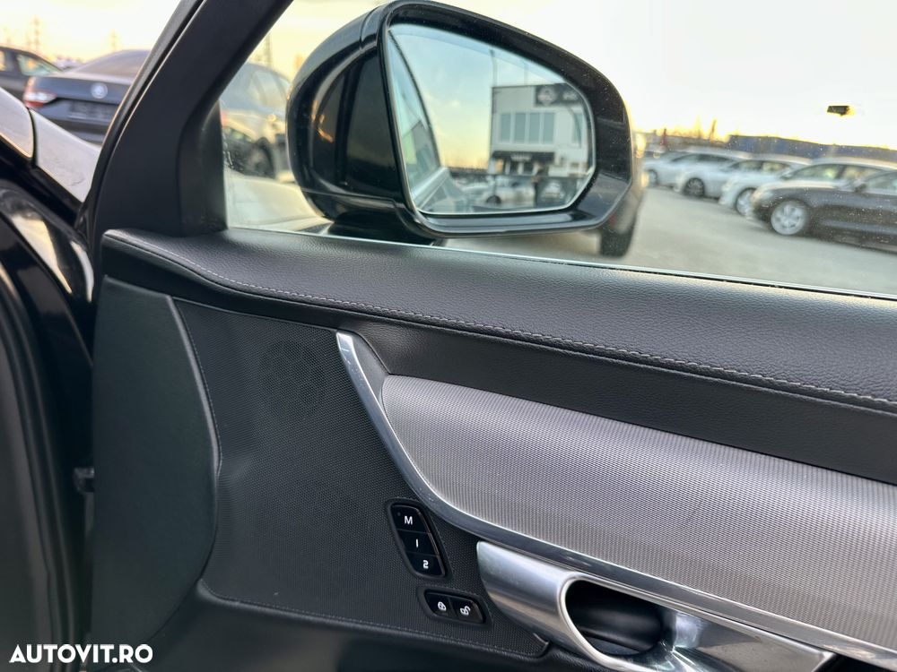 Volvo S90 D5 AWD Geartronic Inscription - 31