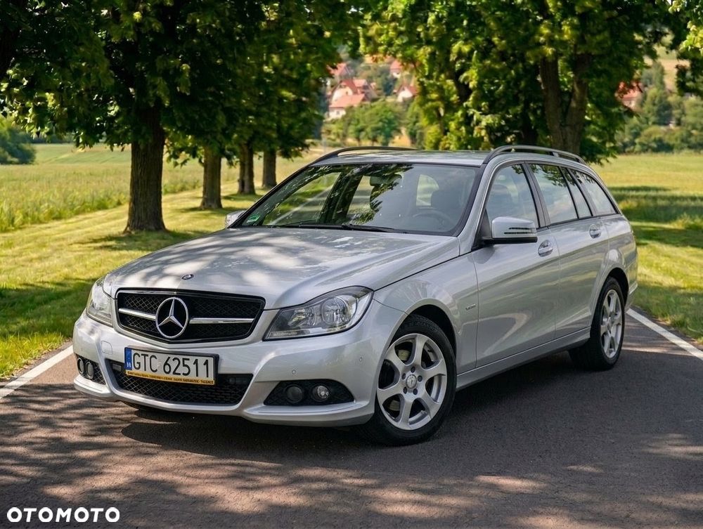 Mercedes-Benz Klasa C 180 CGI BlueEFFICIENCY Elegance - 1
