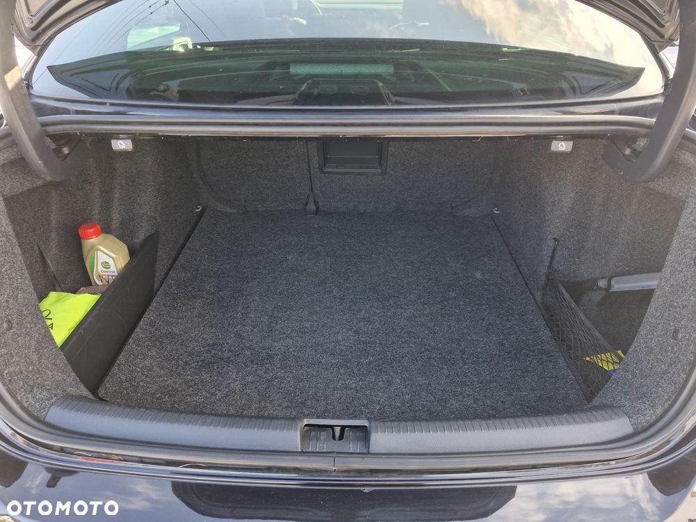 Volkswagen Jetta - 20