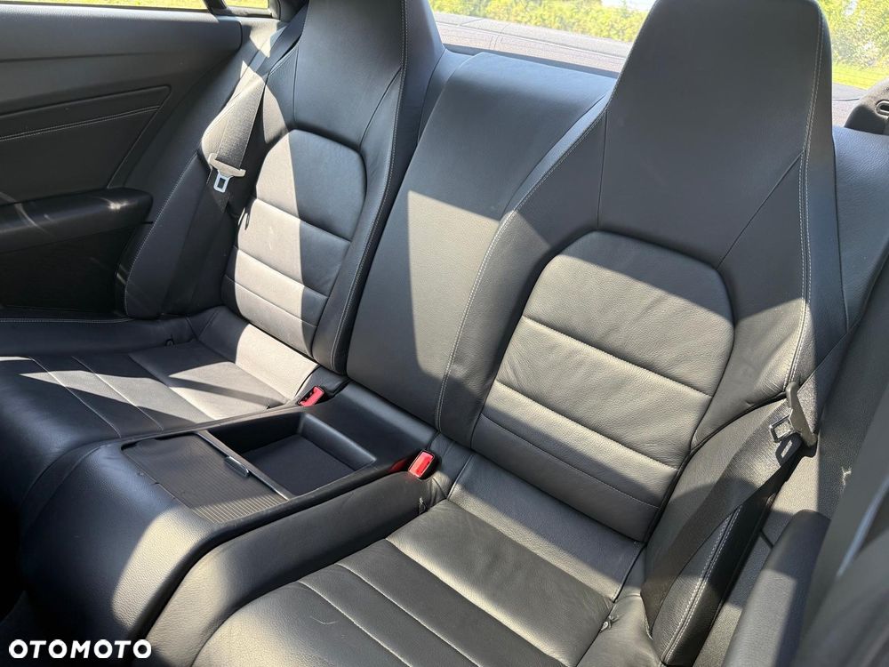 Mercedes-Benz Klasa E 350 4-Matic - 11