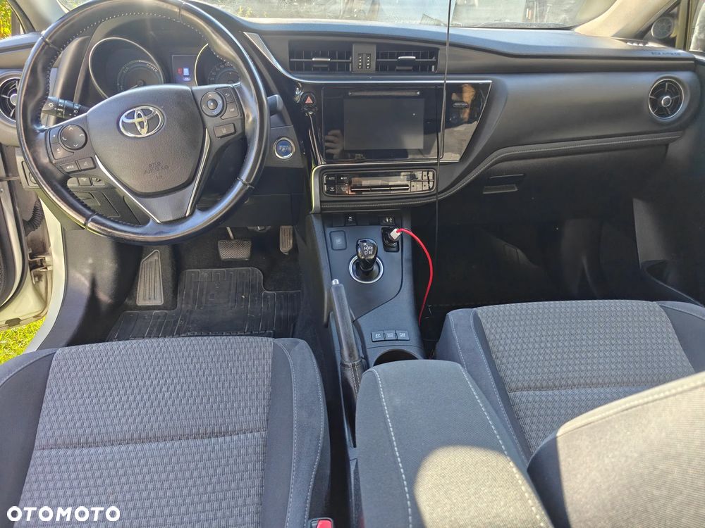 Toyota Auris Hybrid 135 Selection - 9