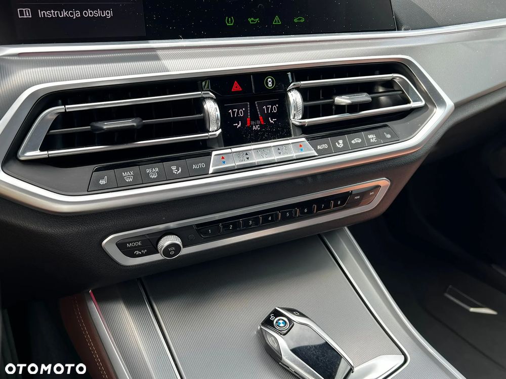 BMW X5 xDrive45e - 24