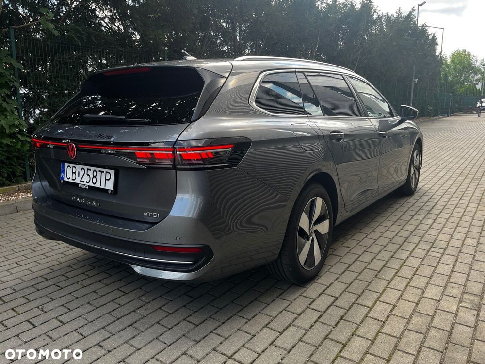 Volkswagen Passat Variant 1.5 TSI ACT mHEV Business Plus DSG - 9