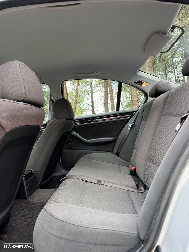 BMW 320 d - 10