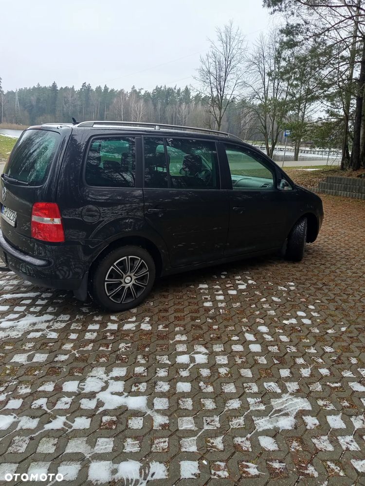 Volkswagen Touran 1.9 TDI DSG - 3
