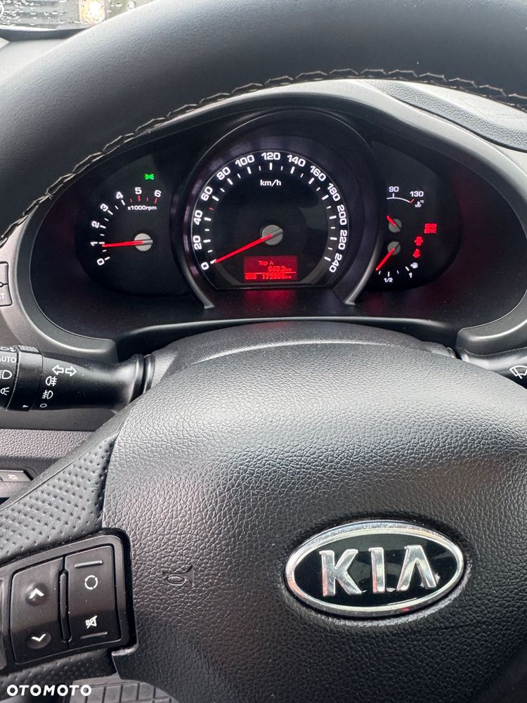 Kia Sportage 2.0 CRDI L AWD - 11