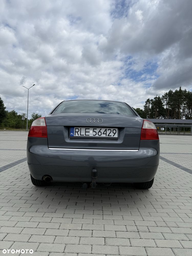 Audi A4 Limousine - 6