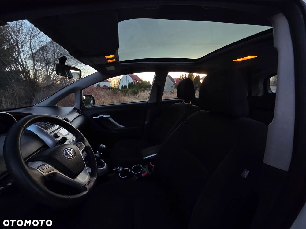 Toyota Verso 1.6 Luna - 9