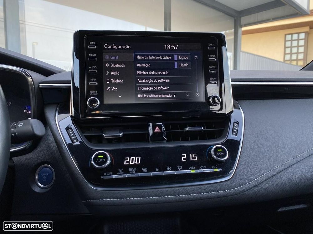 Toyota Corolla 1.8 Hybrid Comfort - 17