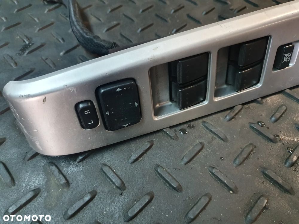 MAZDA 5 I CR PRZEŁĄCZNIK PANEL SZYB LEWY PRZÓD EUROPA  CC2966350A - 2