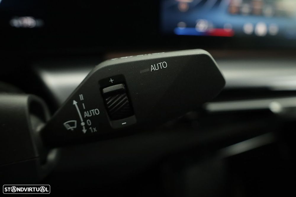 BMW iX2 xDrive30 Pack Desportivo M - 18