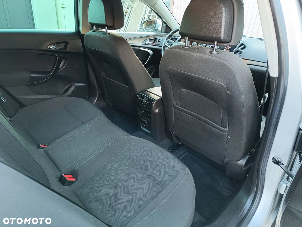Opel Insignia 1.6 Turbo Design Edition - 15