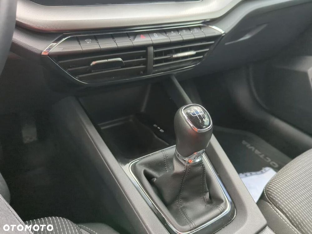Skoda Octavia 1.5 TSI ACT Ambition - 15