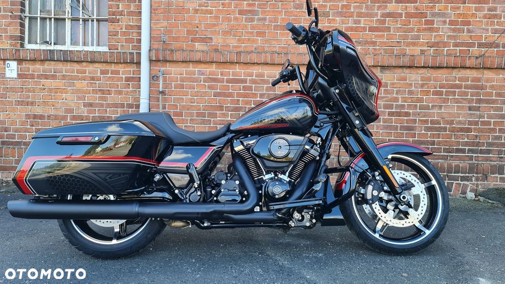 Harley-Davidson Touring Street Glide - 2