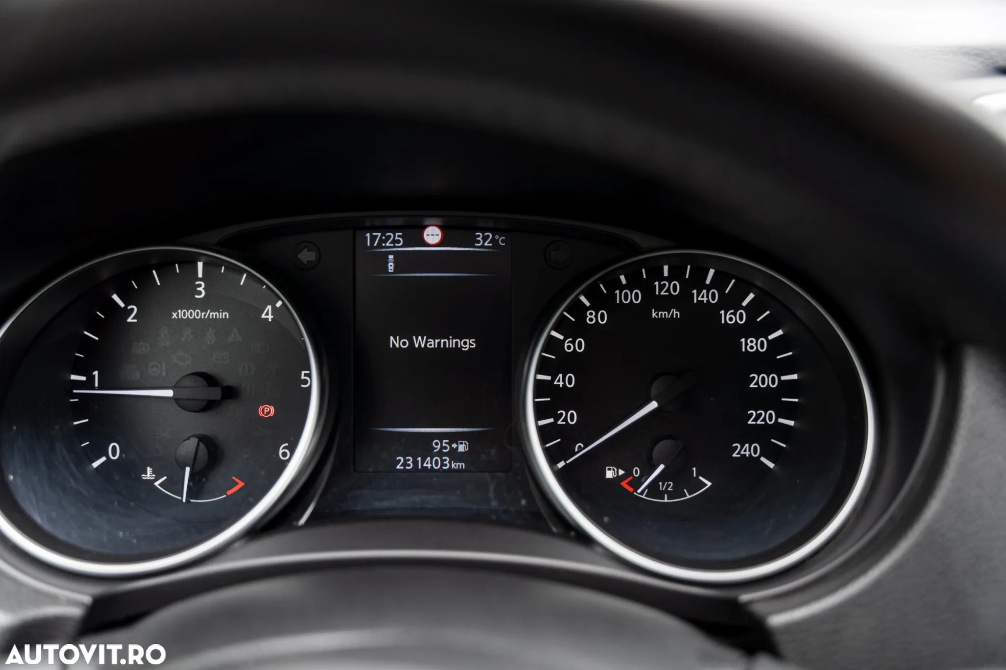Nissan Qashqai 1.6 DCI N-Connecta - 29