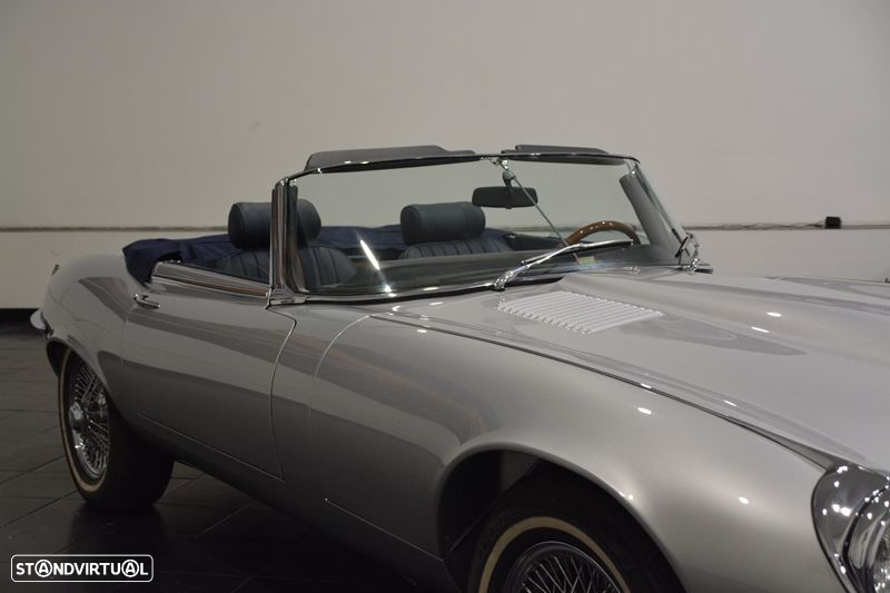 Jaguar E-Type - 23