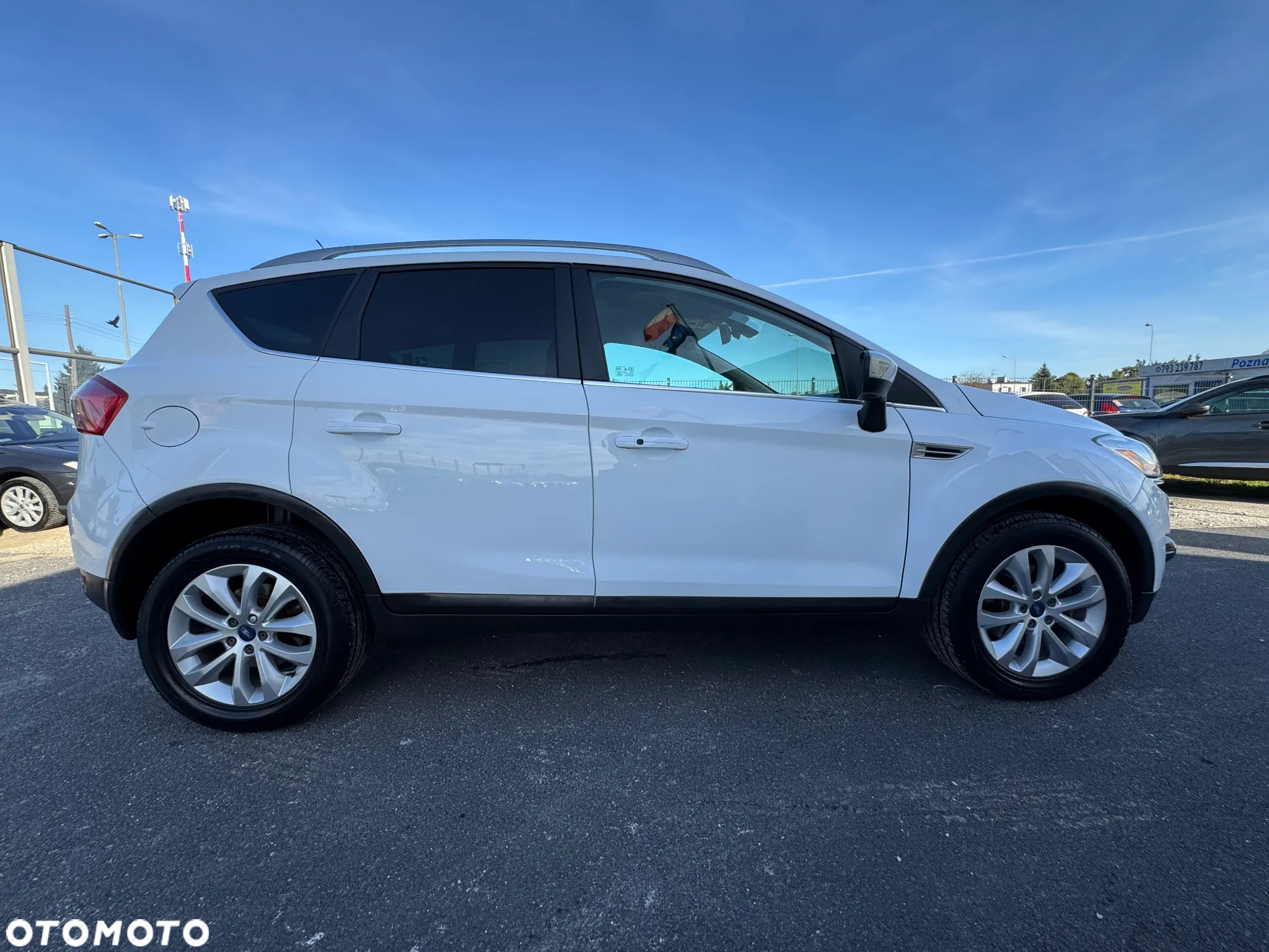 Ford Kuga 2.0 TDCi 2x4 Titanium - 5