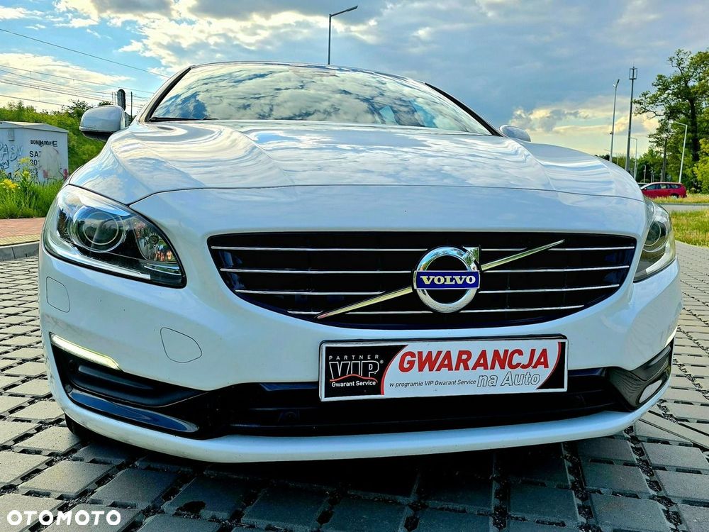 Volvo V60 D2 Geartronic Summum - 3