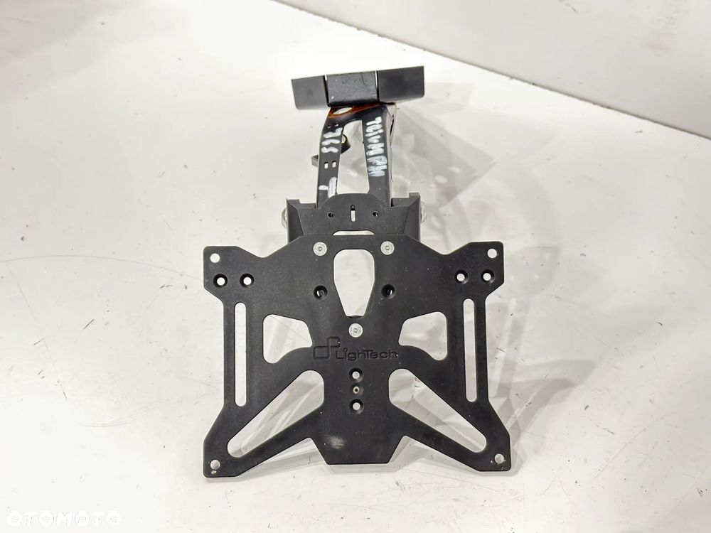 Mocowanie trzymanie tablicy rejestracyjnej Triumph Street Triple 765 - 5