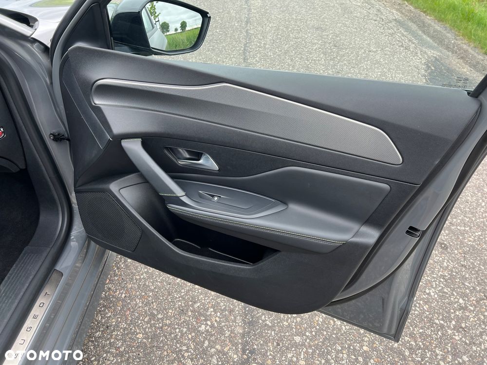 Peugeot 308 BlueHDi 130 EAT8 Stop & Start GT - 27