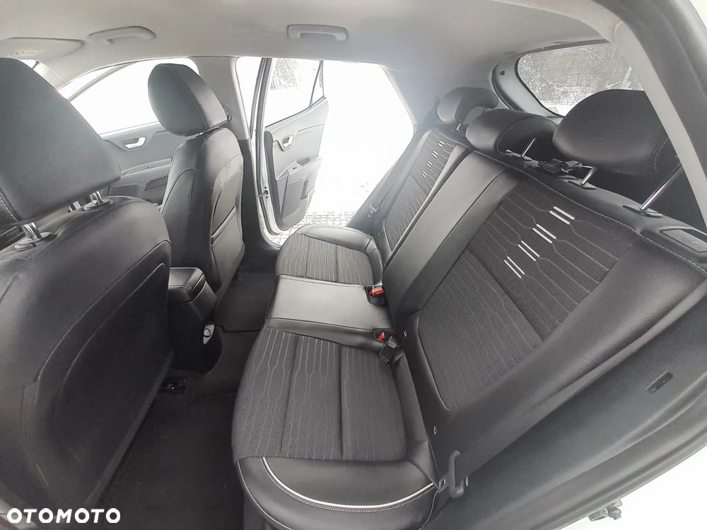 Kia Stonic 1.0 T-GDI GT Line DCT - 26