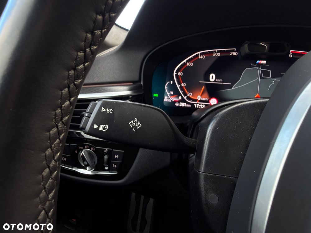 BMW Seria 5 520d M Sport sport - 32
